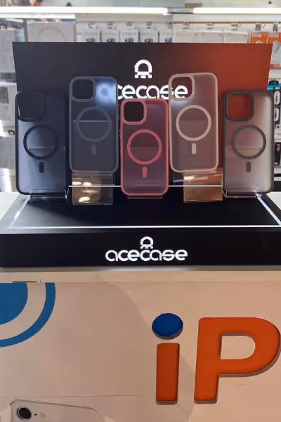 Наши партнеры — это ведущие магазины оригинальной техники