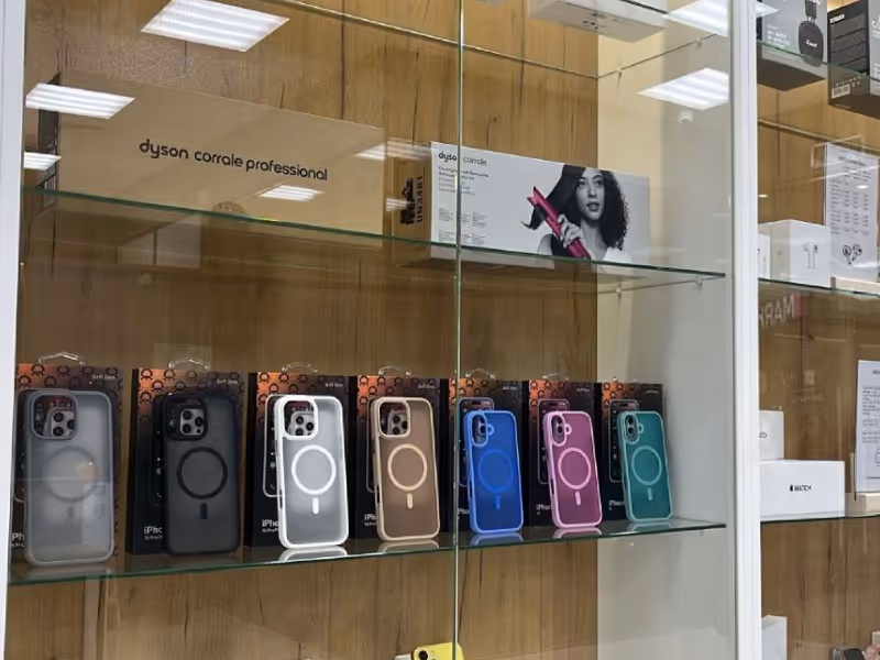 Наши партнеры — это ведущие магазины оригинальной техники