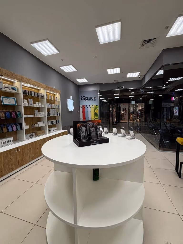 Наши партнеры — это ведущие магазины оригинальной техники